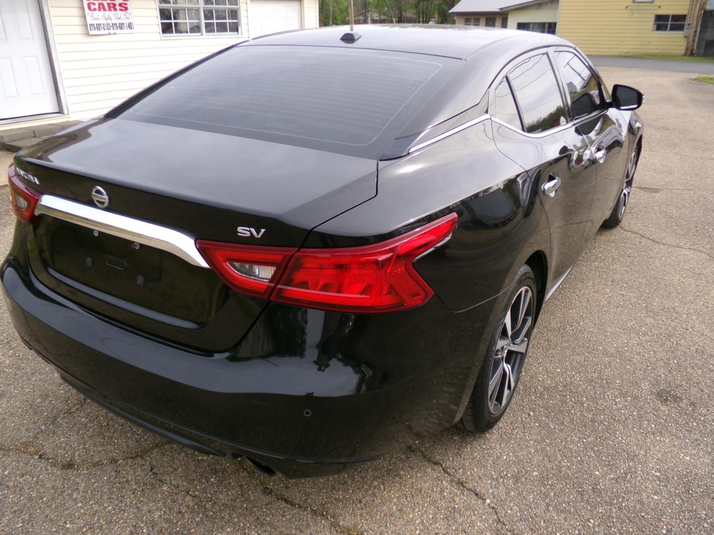 2017 Black /Black Nissan Maxima SV (1N4AA6AP0HC) with an 3.5L engine, automatic transmission, located at 401 First NE, Bearden, AR, 71720, (870) 687-3414, 33.726528, -92.611519 - Photo#24